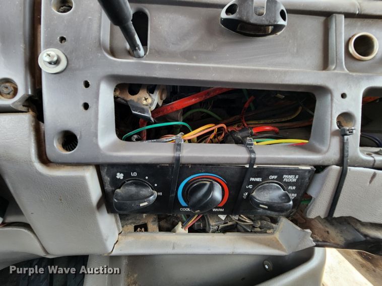 image for item MK9179 1999 Sterling LT7501  dump truck