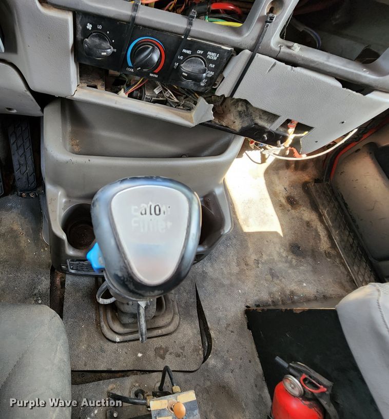 image for item MK9179 1999 Sterling LT7501  dump truck