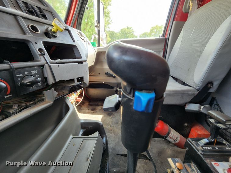 image for item MK9179 1999 Sterling LT7501  dump truck