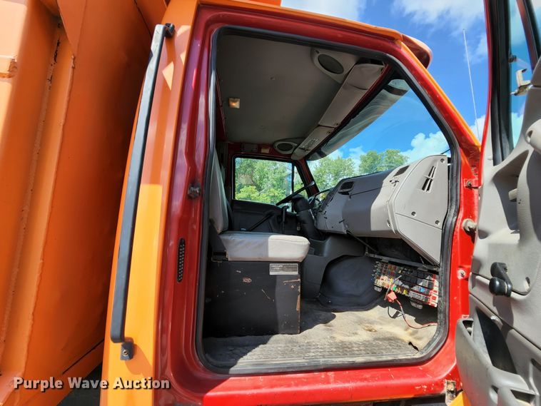 image for item MK9179 1999 Sterling LT7501  dump truck