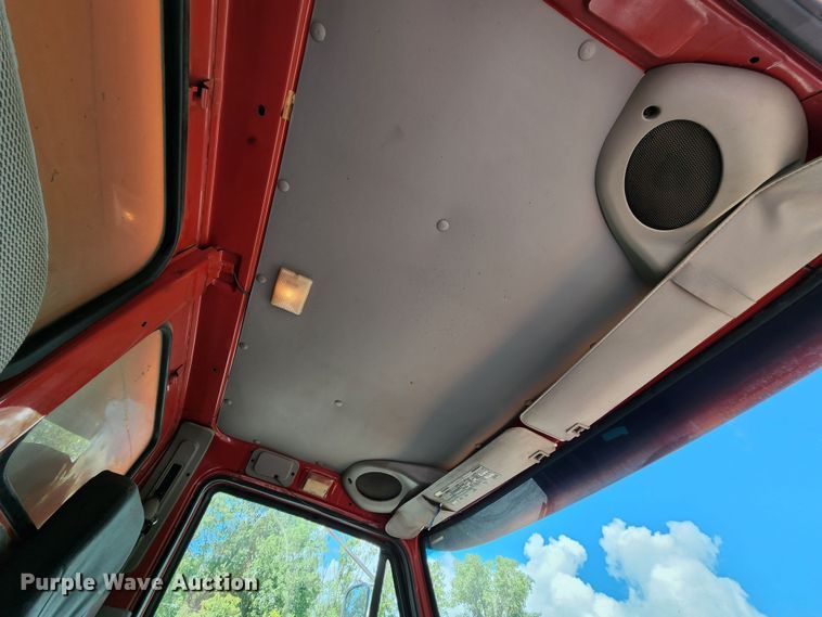 image for item MK9179 1999 Sterling LT7501  dump truck