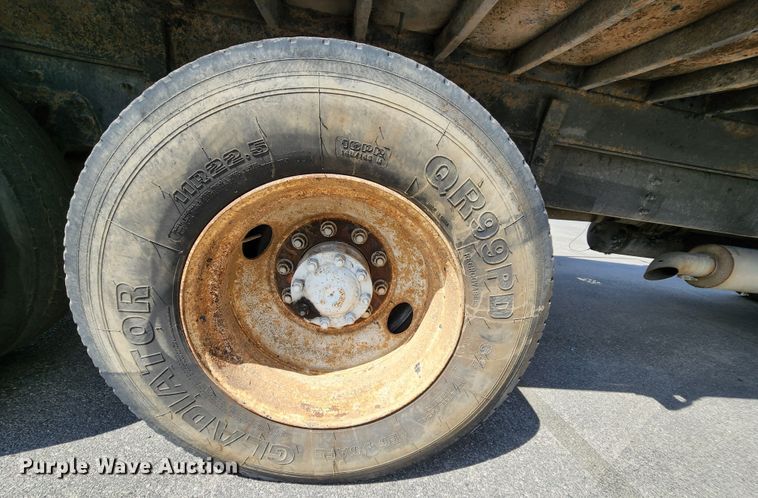 image for item MK9179 1999 Sterling LT7501  dump truck