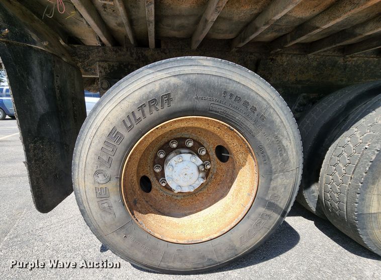 image for item MK9179 1999 Sterling LT7501  dump truck