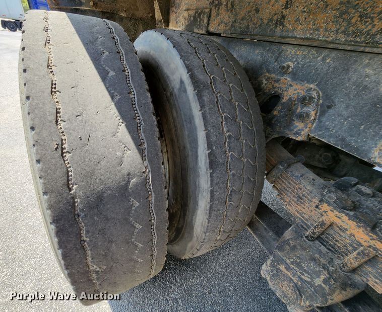 image for item MK9179 1999 Sterling LT7501  dump truck