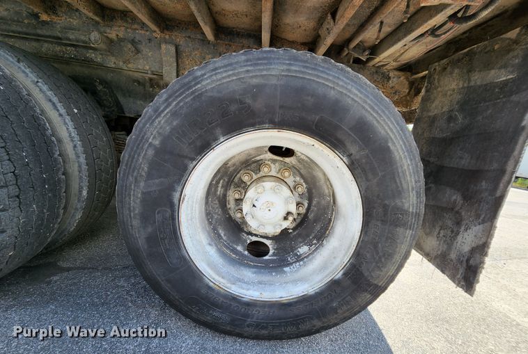 image for item MK9179 1999 Sterling LT7501  dump truck