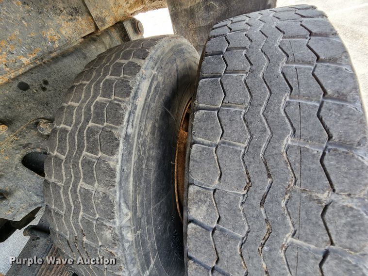 image for item MK9179 1999 Sterling LT7501  dump truck