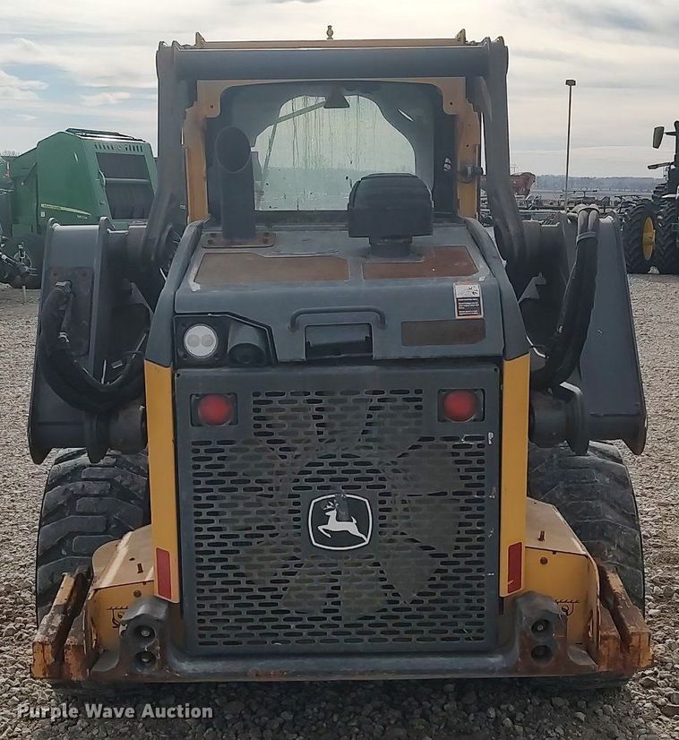 image for item MM9965 2019 John Deere 325G  skid steer loader