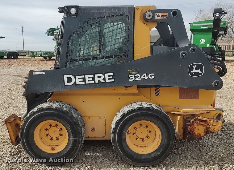 image for item MM9965 2019 John Deere 325G  skid steer loader