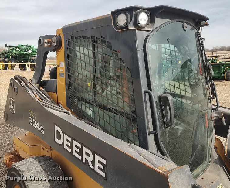 image for item MM9965 2019 John Deere 325G  skid steer loader
