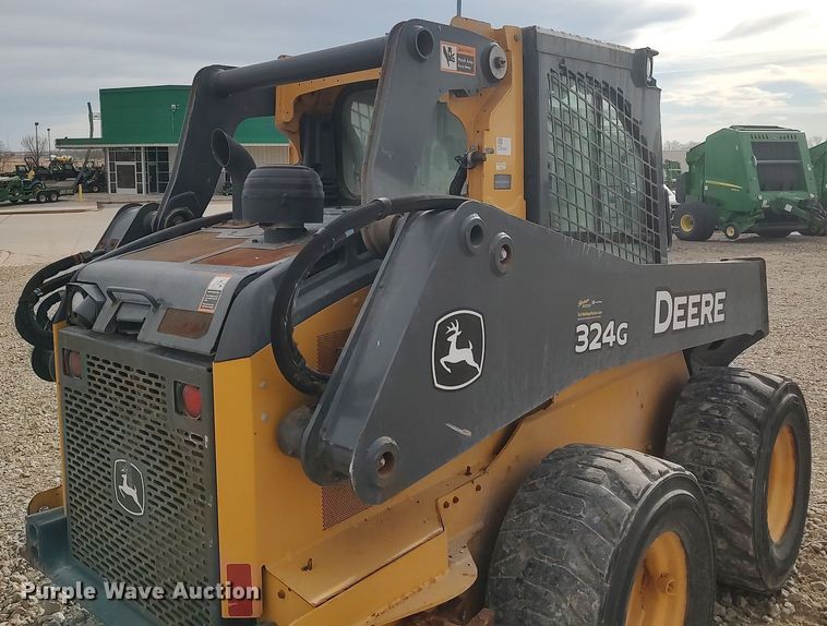 image for item MM9965 2019 John Deere 325G  skid steer loader