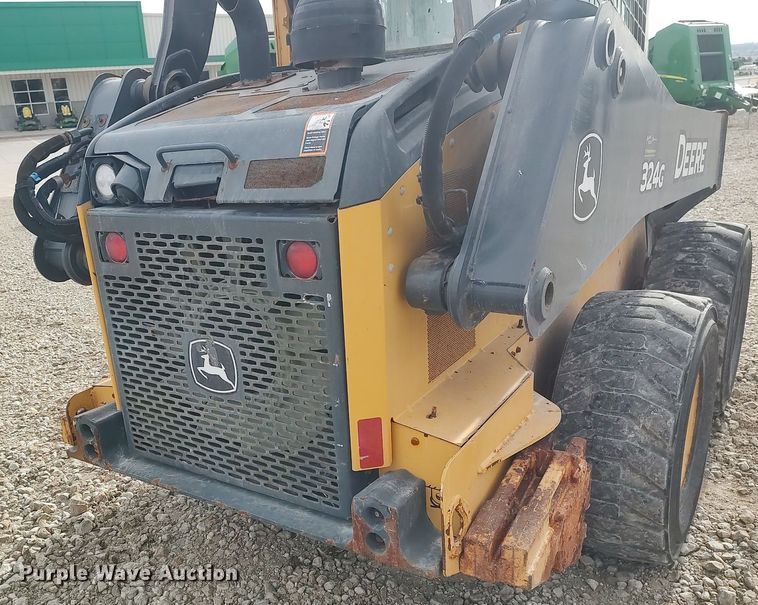 image for item MM9965 2019 John Deere 325G  skid steer loader