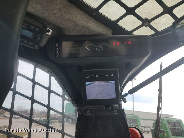 image for item MM9965 2019 John Deere 325G  skid steer loader