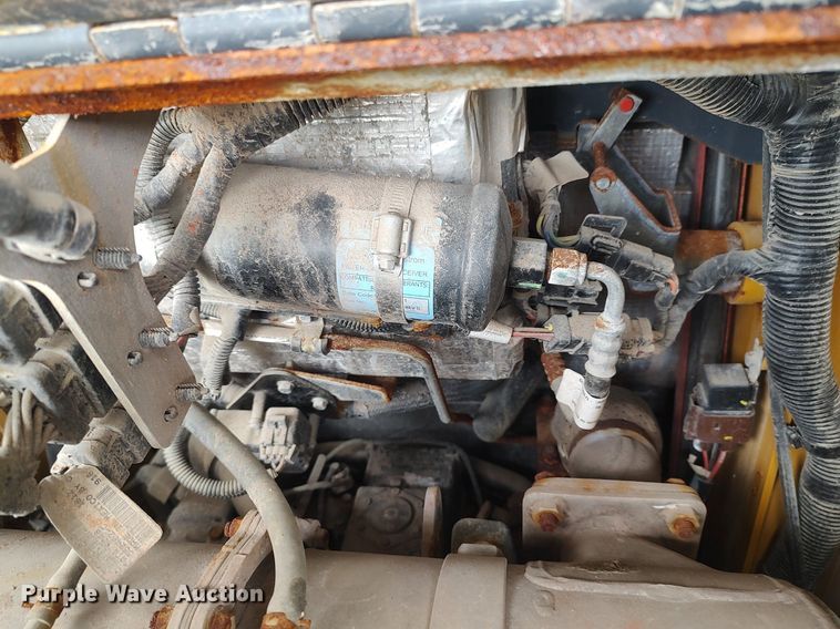 image for item MM9965 2019 John Deere 325G  skid steer loader