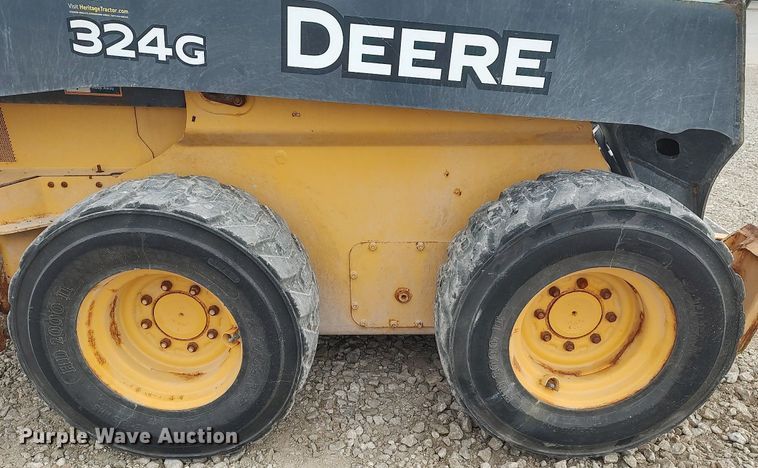 image for item MM9965 2019 John Deere 325G  skid steer loader