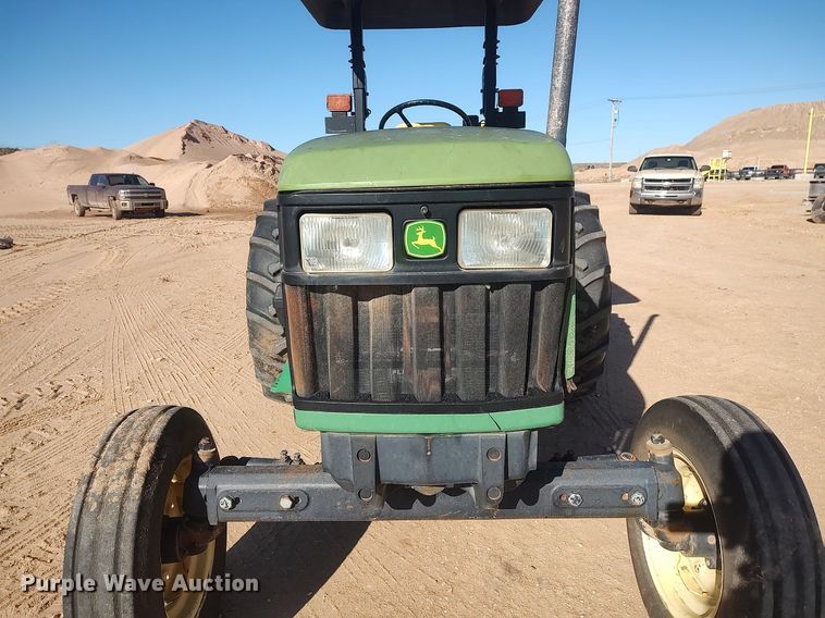 image for item MN9027 2002 John Deere 5220  tractor