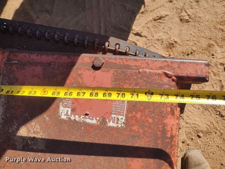 image for item MN9027 2002 John Deere 5220  tractor