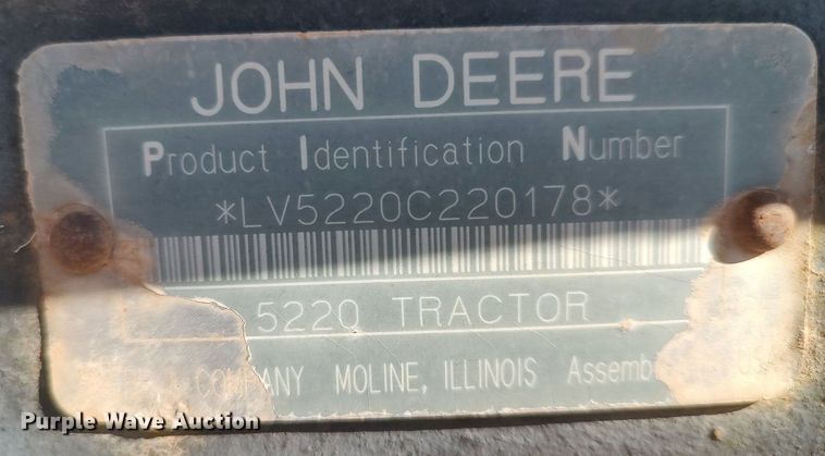 image for item MN9027 2002 John Deere 5220  tractor