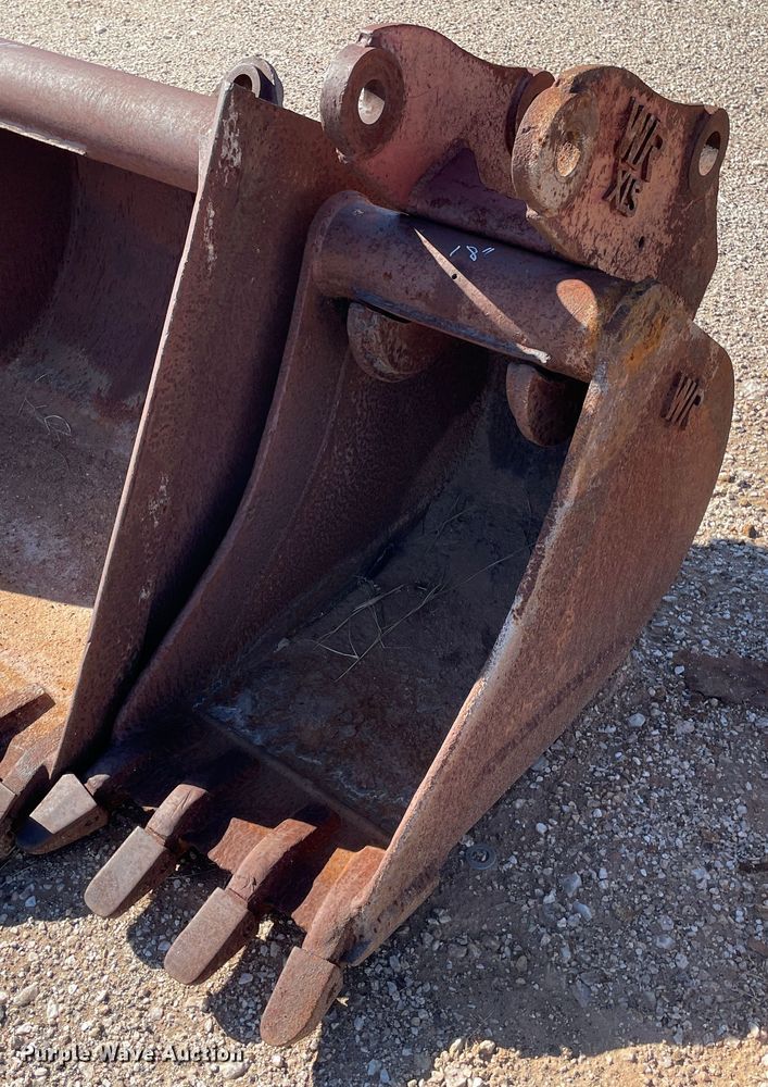 image for item MP9070 (8) backhoe buckets