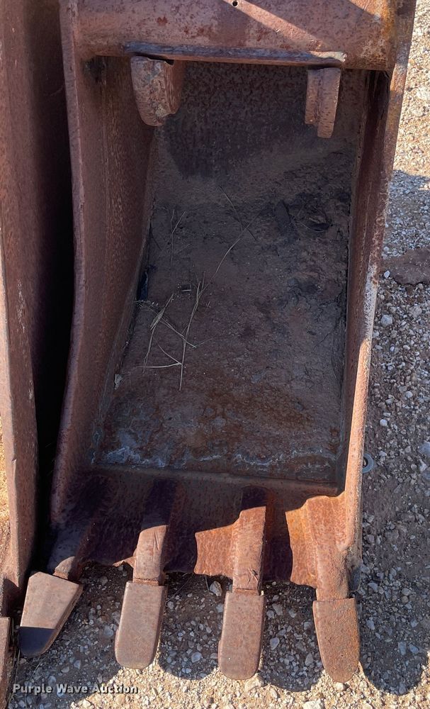 image for item MP9070 (8) backhoe buckets