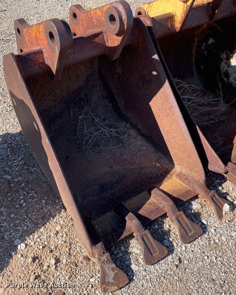 image for item MP9070 (8) backhoe buckets