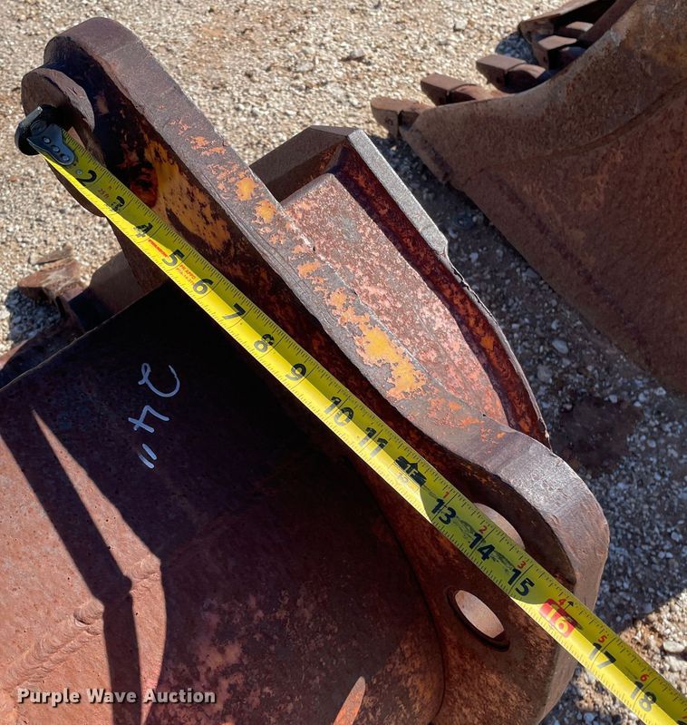 image for item MP9070 (8) backhoe buckets