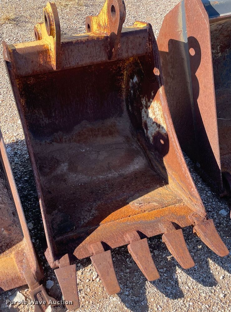 image for item MP9070 (8) backhoe buckets