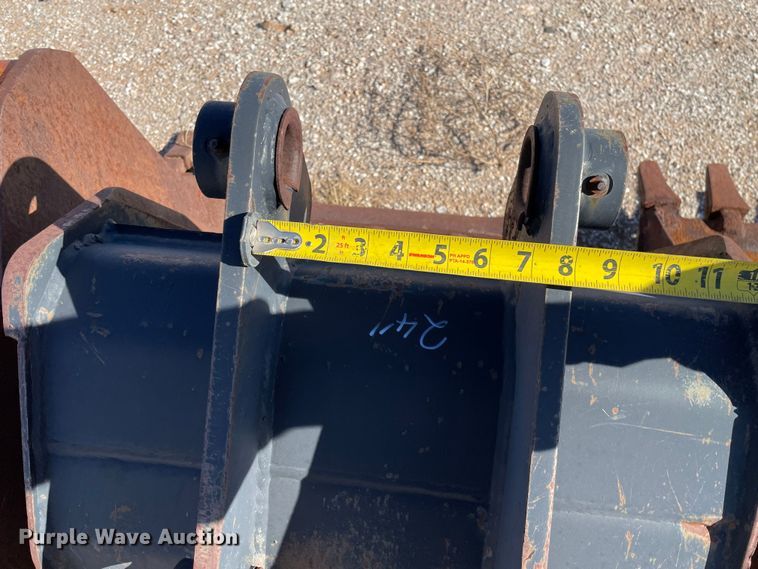 image for item MP9070 (8) backhoe buckets