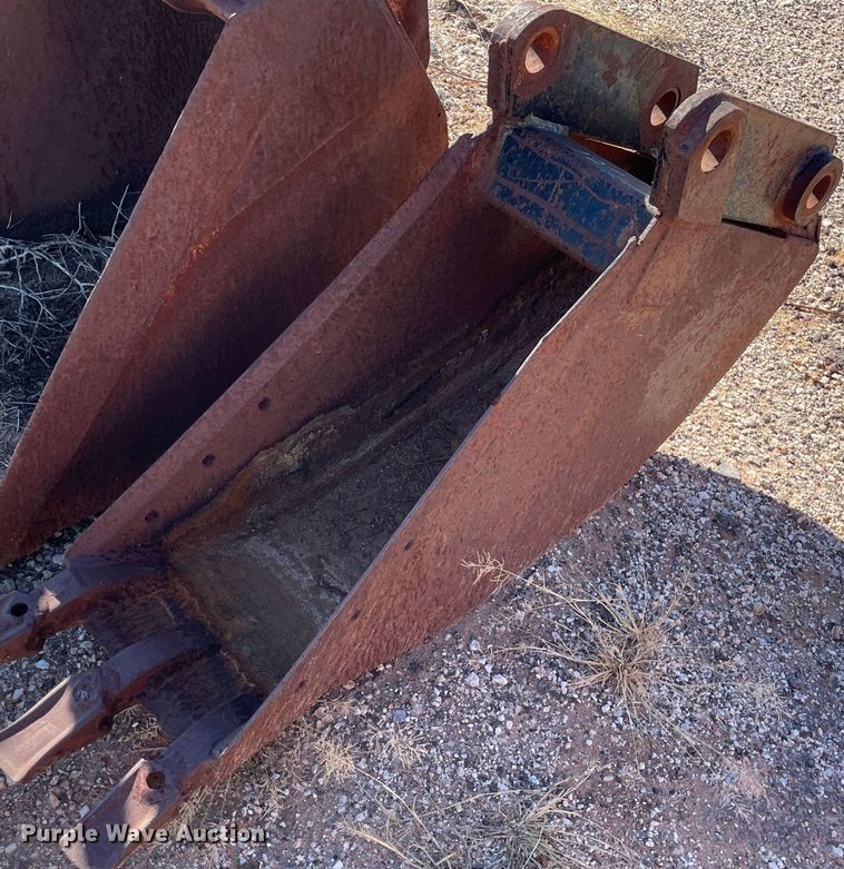 image for item MP9070 (8) backhoe buckets