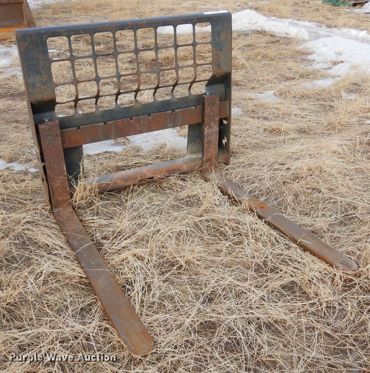 image for item MR9665 Bobcat  skid steer forks