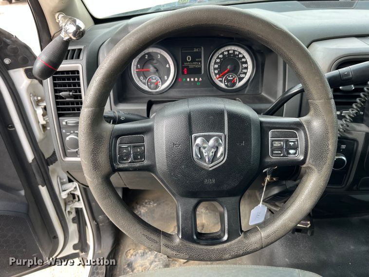 image for item MW9456 2016 Dodge Ram 5500HD  bucket truck