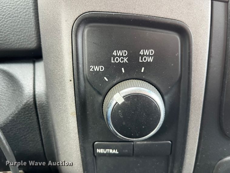 image for item MW9456 2016 Dodge Ram 5500HD  bucket truck