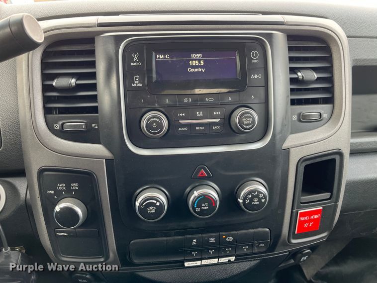 image for item MW9456 2016 Dodge Ram 5500HD  bucket truck