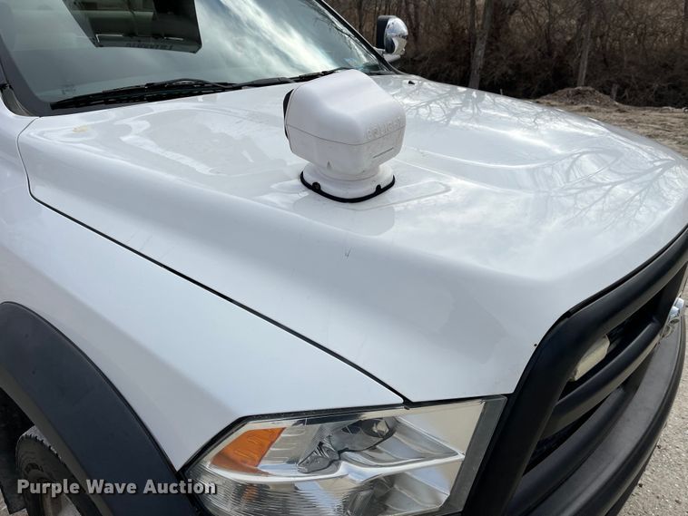 image for item MW9456 2016 Dodge Ram 5500HD  bucket truck