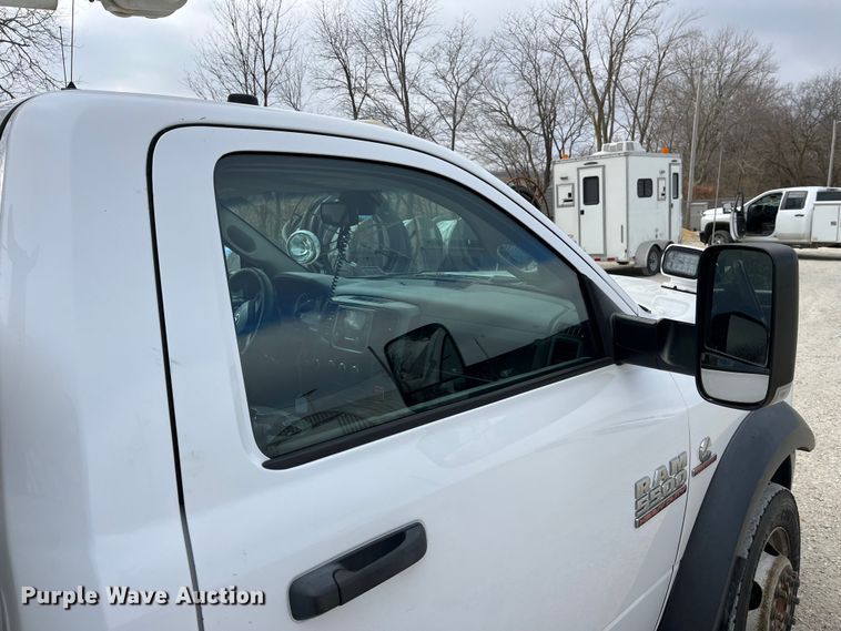 image for item MW9456 2016 Dodge Ram 5500HD  bucket truck