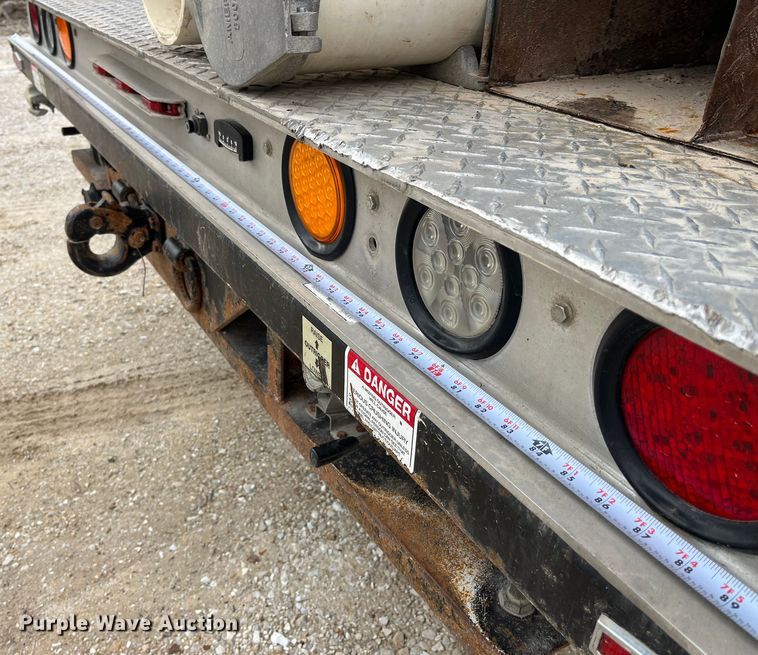 image for item MW9456 2016 Dodge Ram 5500HD  bucket truck