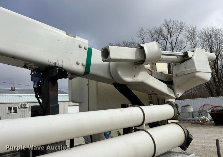 image for item MW9456 2016 Dodge Ram 5500HD  bucket truck