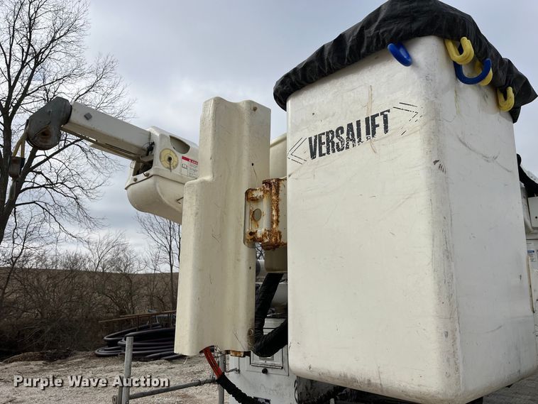 image for item MW9456 2016 Dodge Ram 5500HD  bucket truck