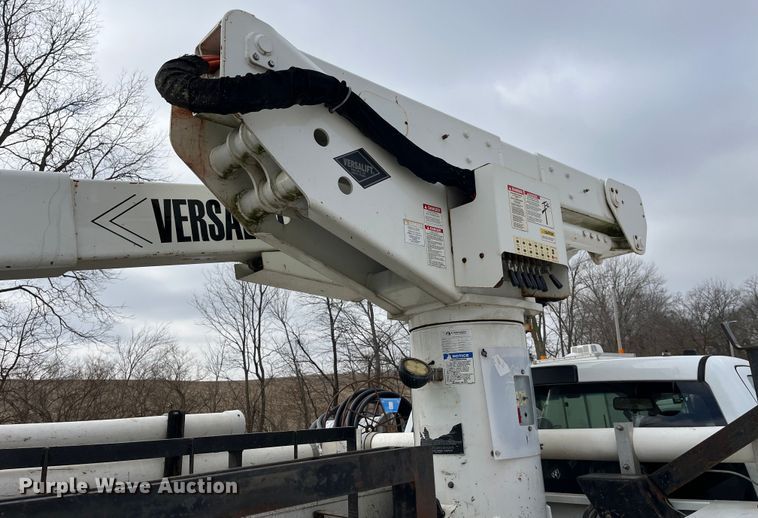 image for item MW9456 2016 Dodge Ram 5500HD  bucket truck