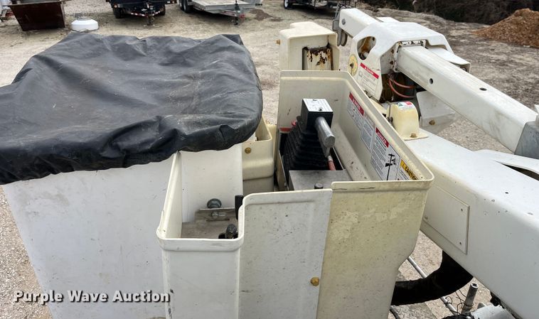 image for item MW9456 2016 Dodge Ram 5500HD  bucket truck