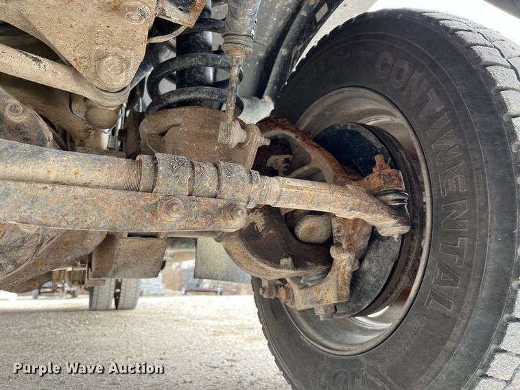 image for item MW9456 2016 Dodge Ram 5500HD  bucket truck