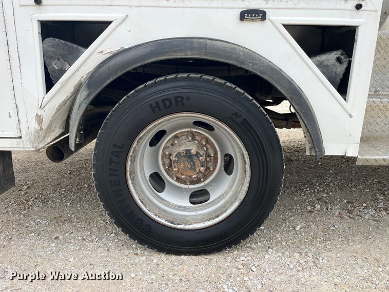 image for item MW9456 2016 Dodge Ram 5500HD  bucket truck