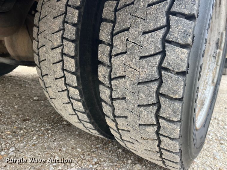 image for item MW9456 2016 Dodge Ram 5500HD  bucket truck