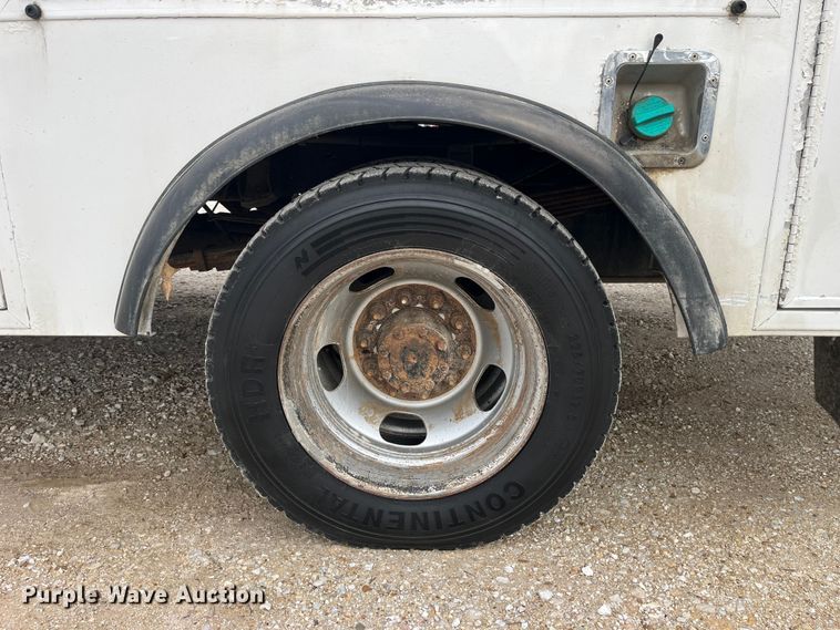 image for item MW9456 2016 Dodge Ram 5500HD  bucket truck