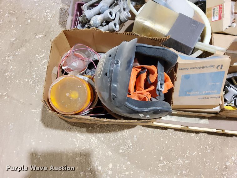 image for item DJ6138 Tools