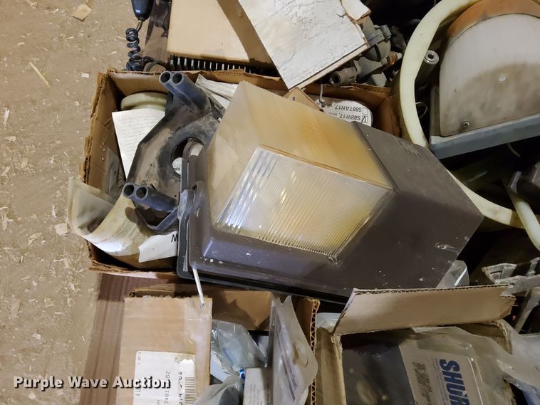 image for item DJ6138 Tools