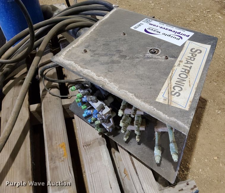 image for item DJ6139 (3) sprayers