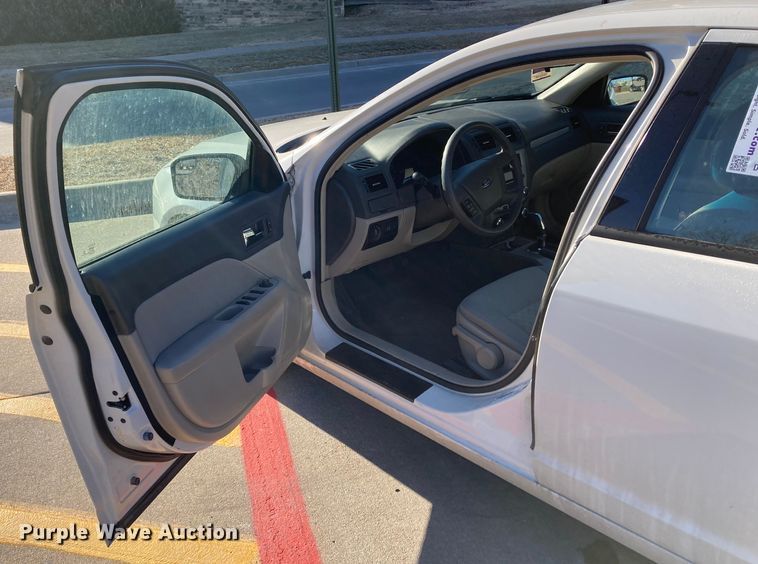 image for item DJ6144 2012 Ford Fusion 