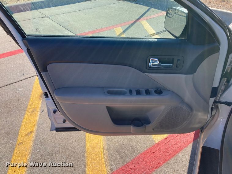 image for item DJ6144 2012 Ford Fusion 