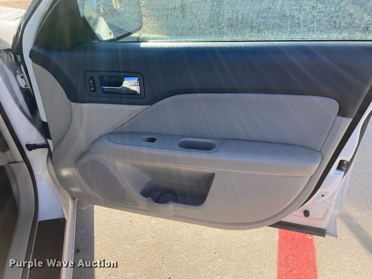 image for item DJ6144 2012 Ford Fusion 