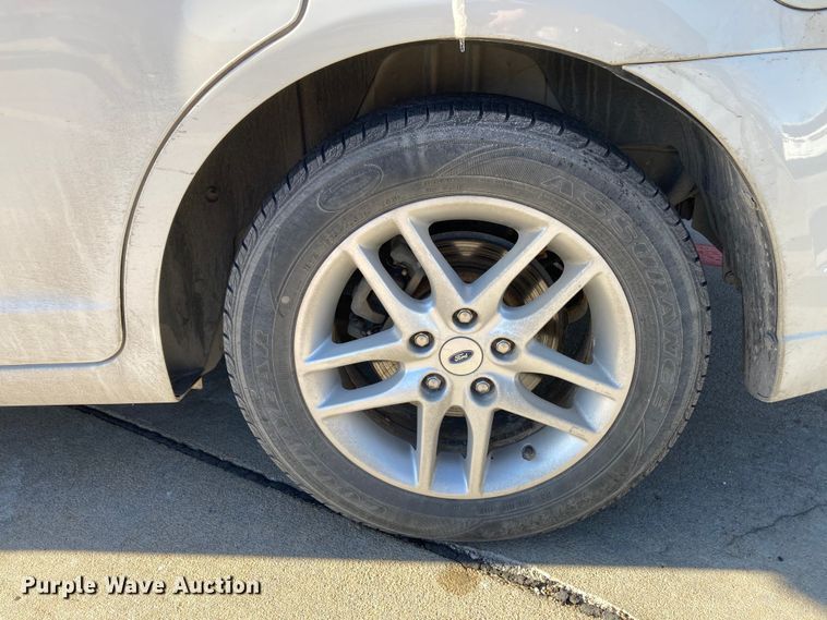 image for item DJ6144 2012 Ford Fusion 